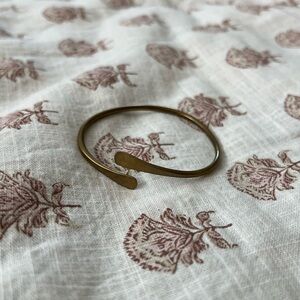 Dear Mushka Vintage Gold Carried Bangle Bracelet for Women